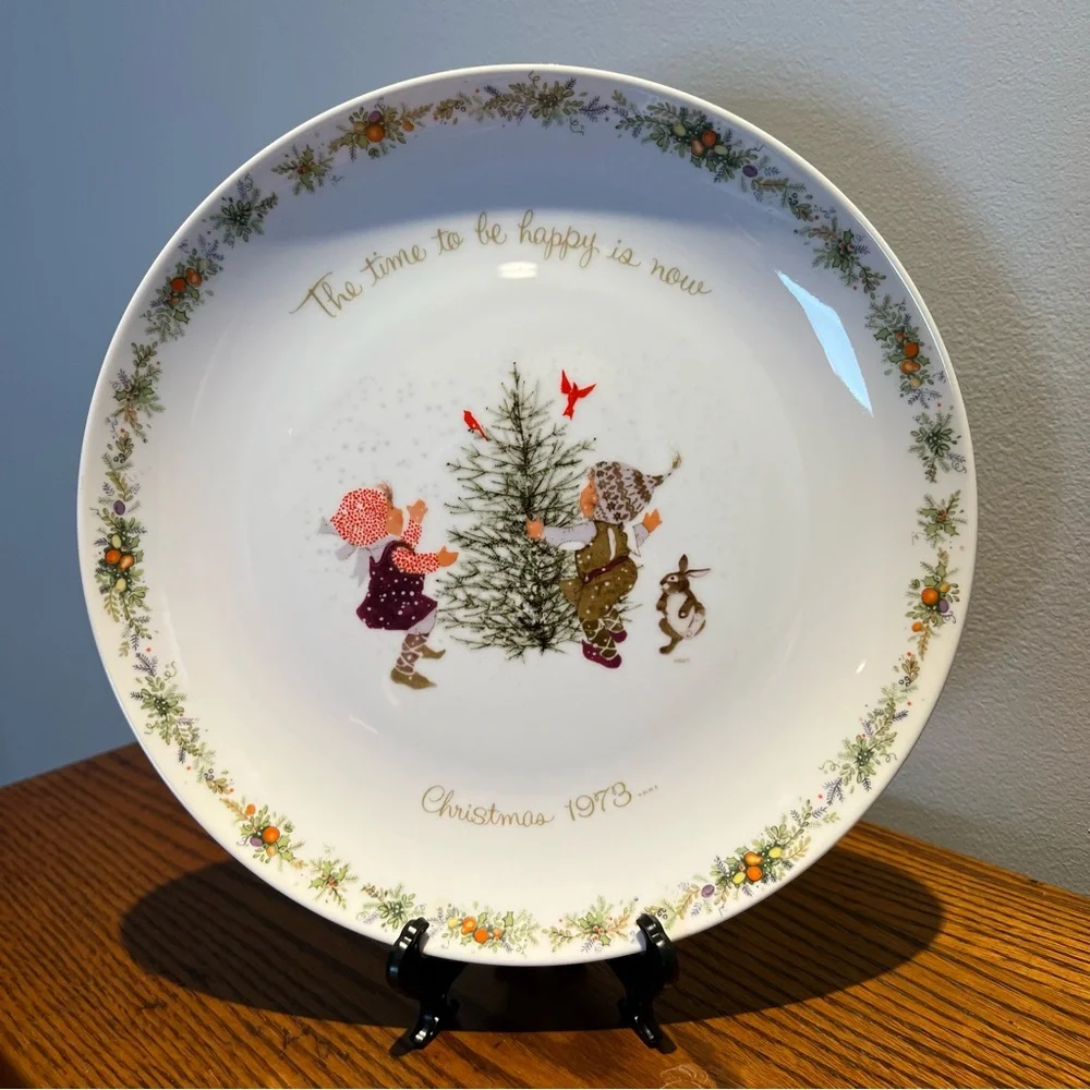 Vintage 1973 Christmas Plate, Holly Hobbie Comm Ed, Collectible Porcelain 10.5